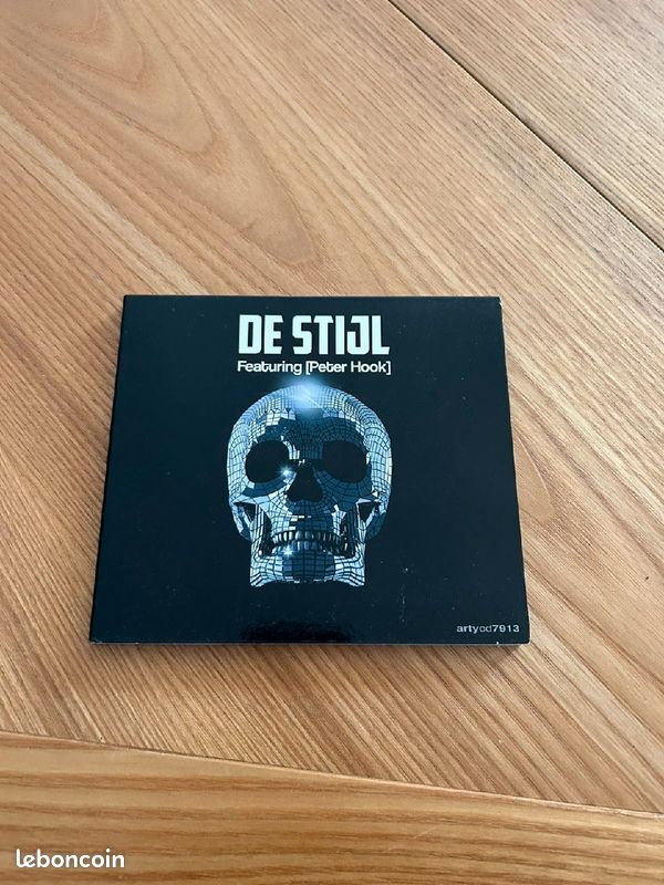 De Stijl feat Peter Hook (image 4)