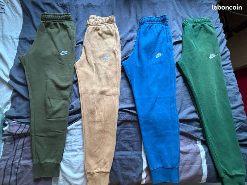Lot 4 pantalons/bas de survêtement/jogging NIKE taille S (image 1)