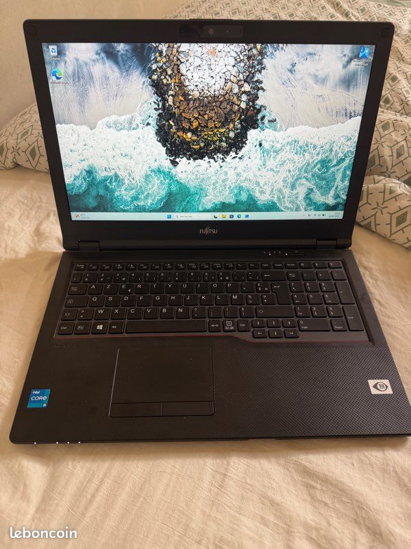 PC Portable Fujitsu LIFEBOOK E5511 - i5 11è gen / 8 Go / SSD 240 Go / Win 11 Pro (image 1)