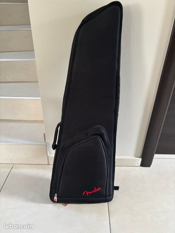 Ensemble Guitare électrique + ampli: Squier Mini Torino Red avec ampli Marshall (image 4)