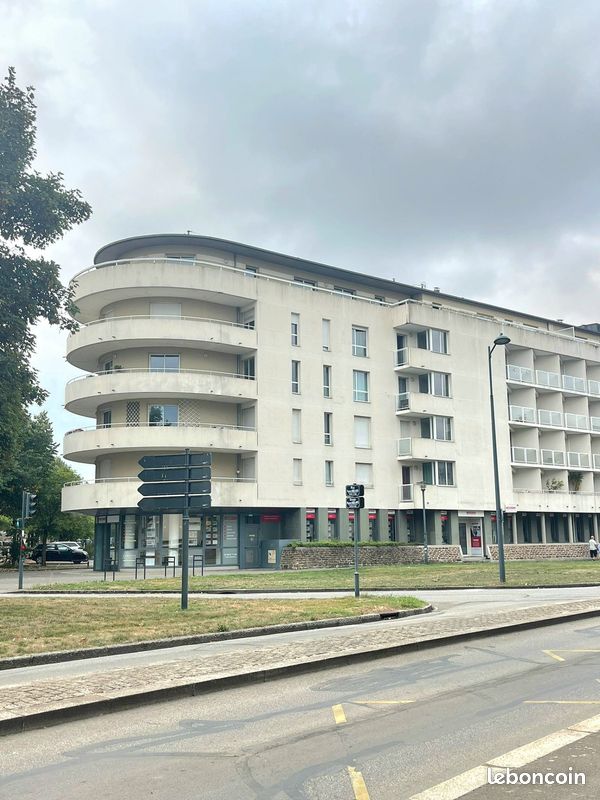 Parking/box Rennes · 90 €/mois