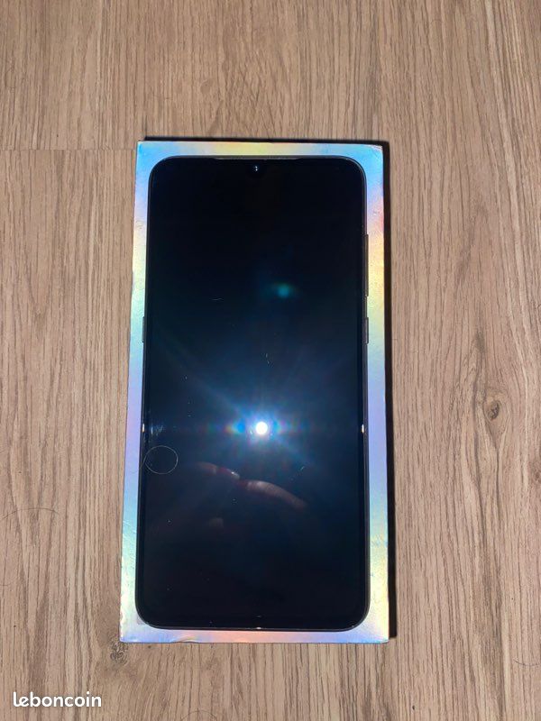 Xiaomi mi 9 piano black 6GB RAM 64GB ROM (image 1)
