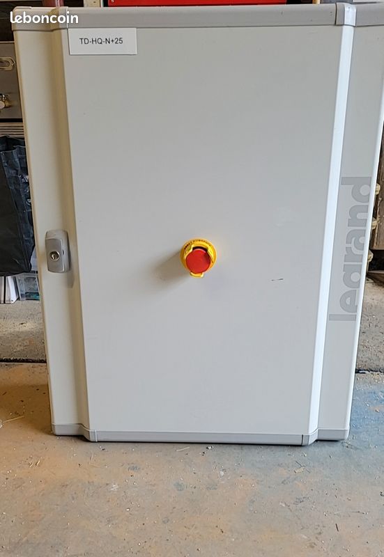 Armoire électrique avec inverseur (image 1)