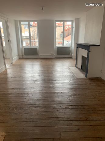 Spacieux appartement T2 bis, dans immeuble de caractère
