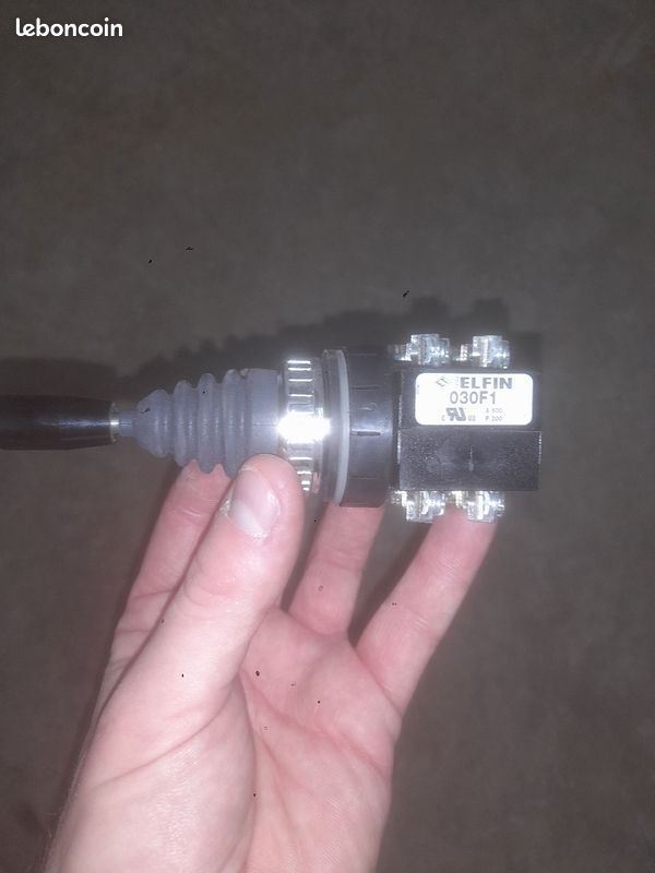 Joystick pour tondeuse (image 1)