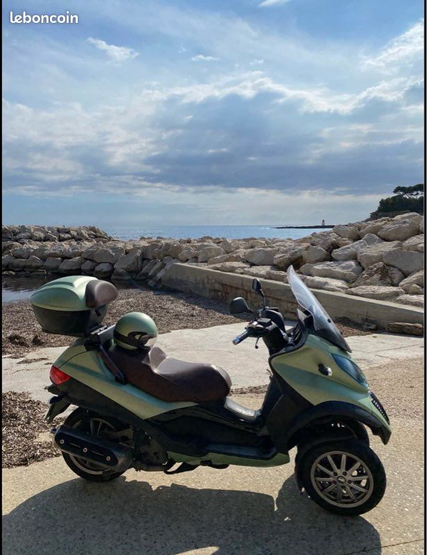 Piaggio MP3 LT 500 Busi - 500 cm³ (image 2)