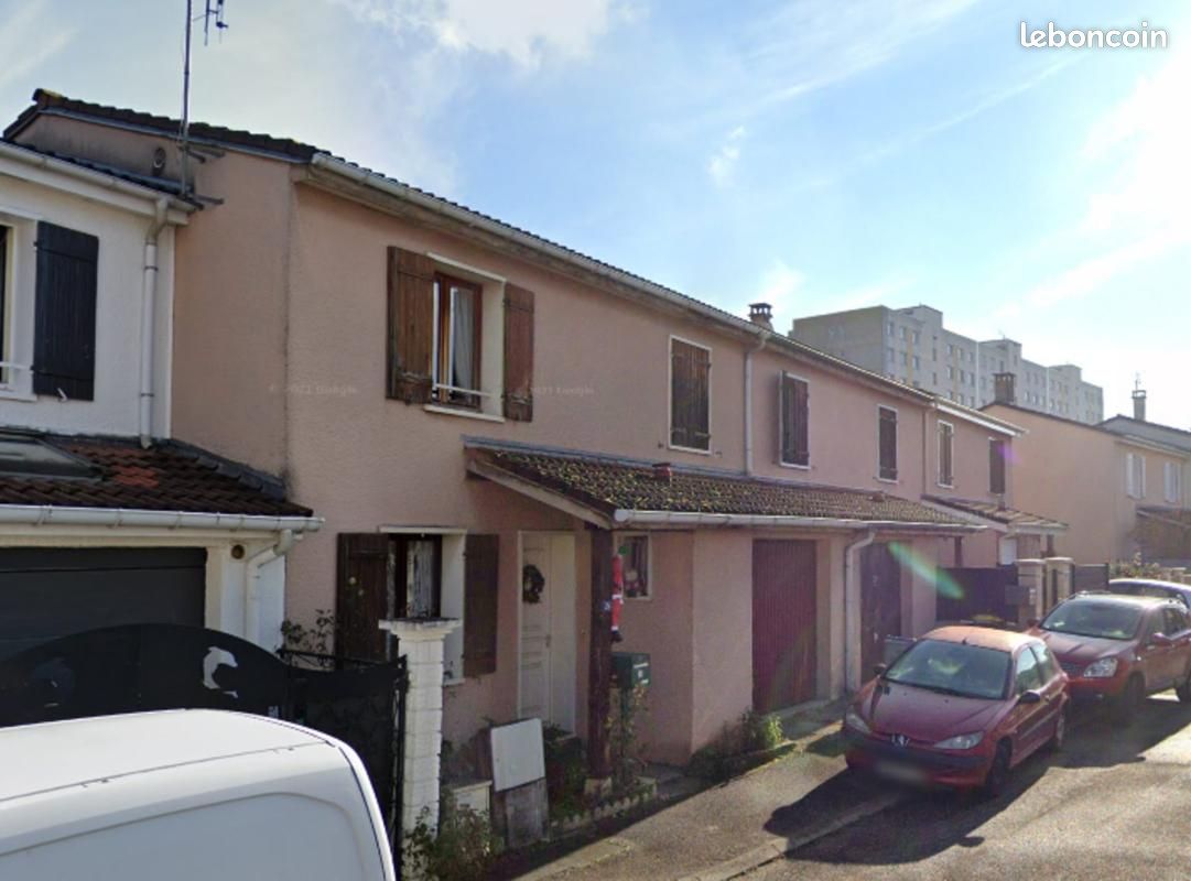 Maison 91 m² · à Décines-Charpieu · 91 m² · 170 000 €