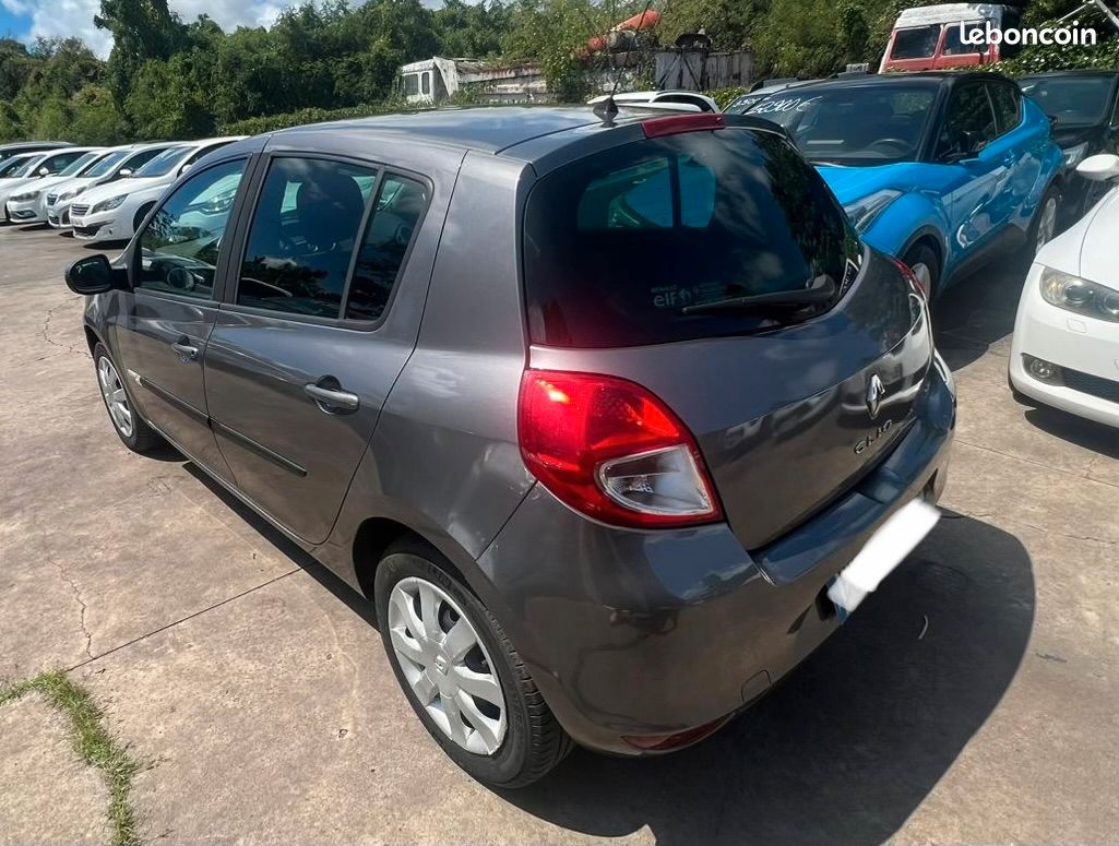 Renault Clio III 1,5L DCI 5 Portes Réviser (image 2)