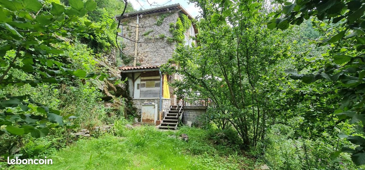 Maison 4 pièces 130 m² · à Vallées-d'Antraigues-Asperjoc · 130 m² · 199 000 €