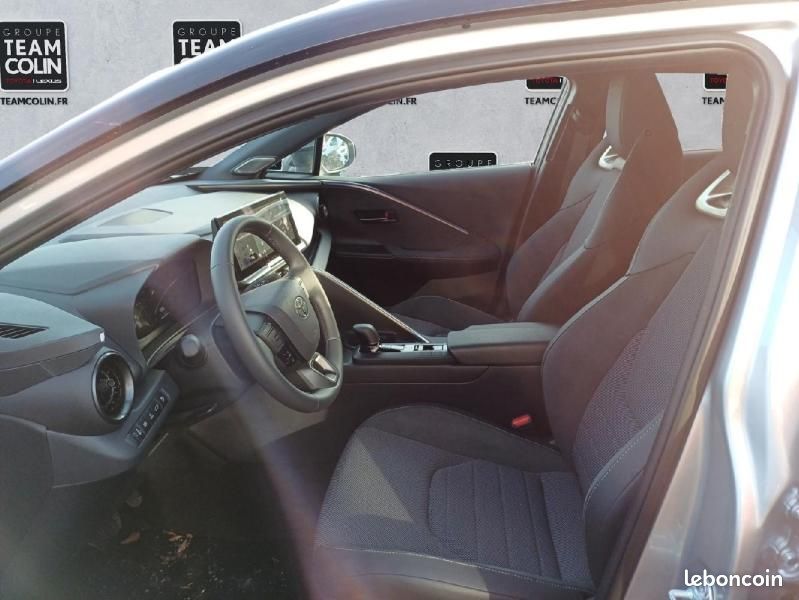Toyota C-HR 1.8 Hybride 140ch Design MY25 (image 9)