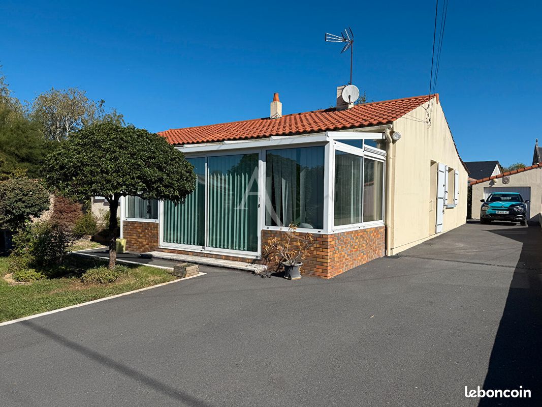 Maison 5 pièces 99 m² · à Saint-Georges-de-Pointindoux · 99 m² · 239 000 €