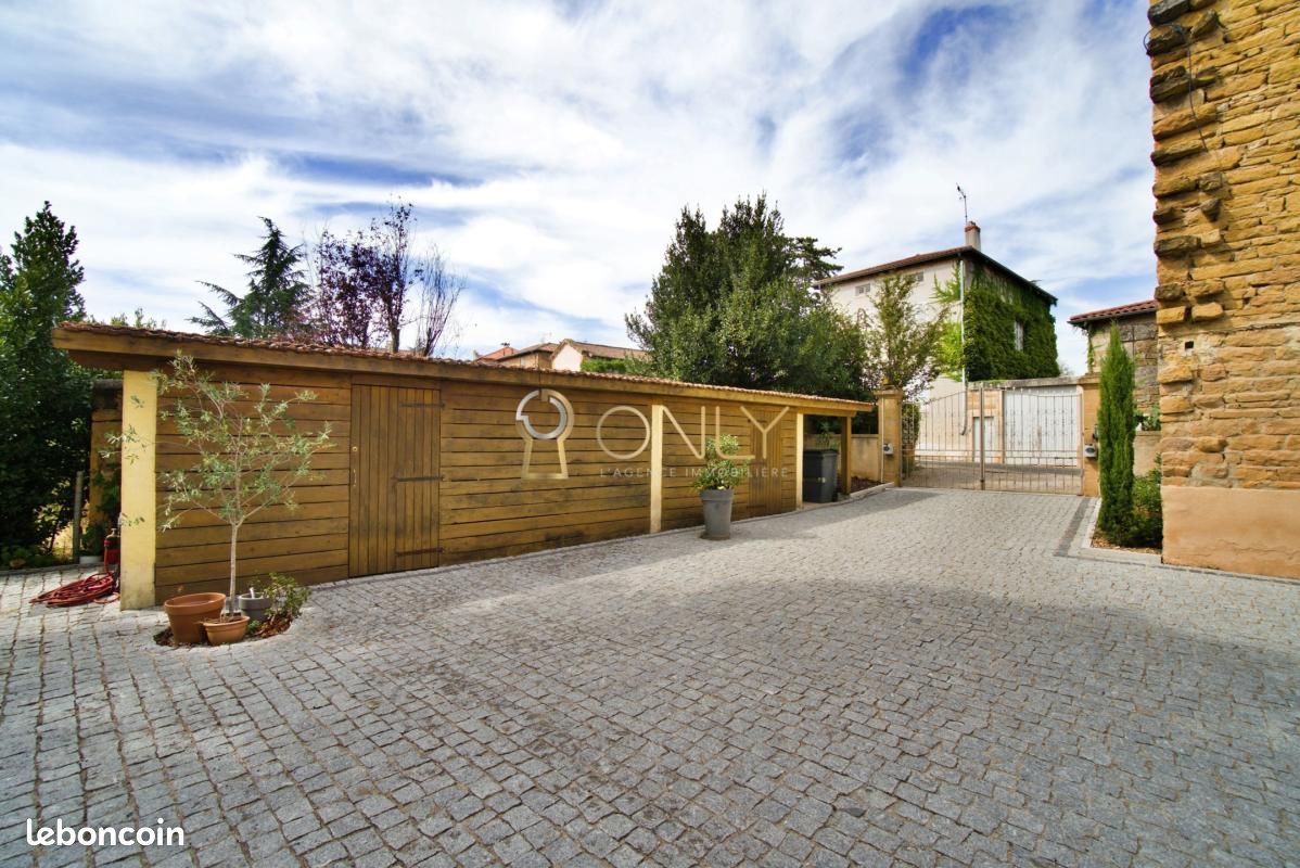 Appartement 4 pièces 184 m² · à Lyon · 184 m² · 299 000 €