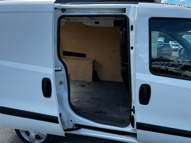 Opel COMBO CARGO L1H1 1.3 CDTI 95CH PACK CLIM + (image 9)