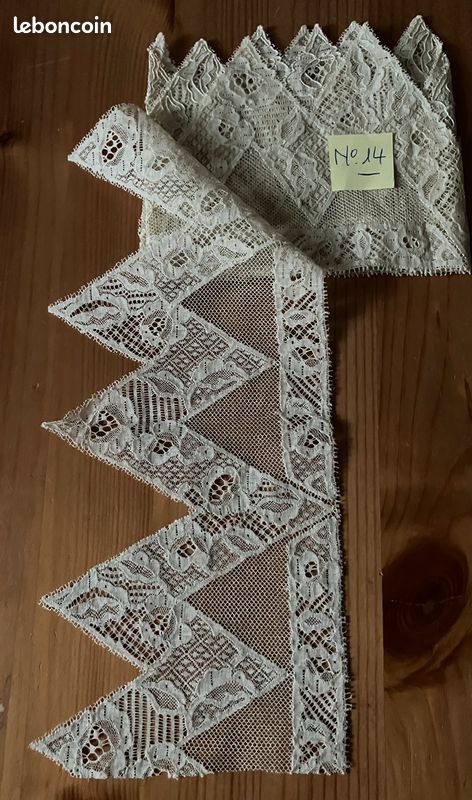 Dentelle ancienne n° 14 (image 1)