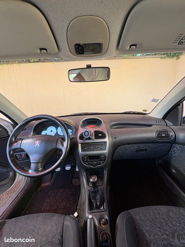 Peugeot 206 1.6 quiksilver (image 3)