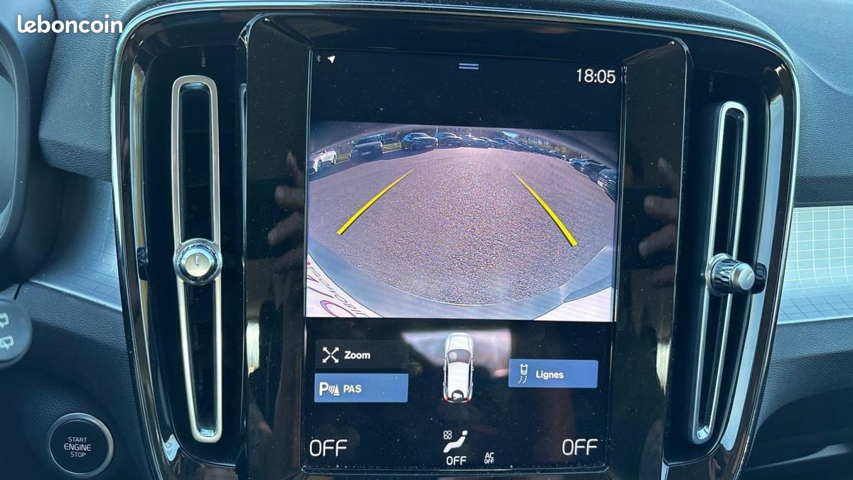 Volvo XC40 BUSINESS T2 129 ch Geartronic 8 Momentum (image 24)