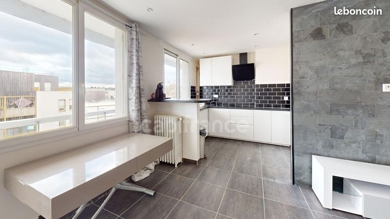 Appartement 4 pièces 67 m² · à Ris-Orangis · 67 m² · 138 000 €