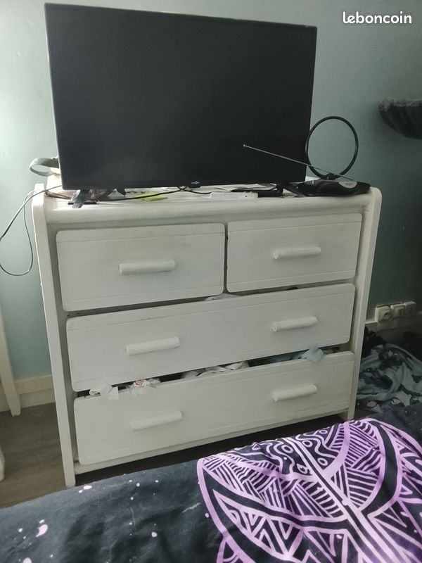 Commode (image 1)