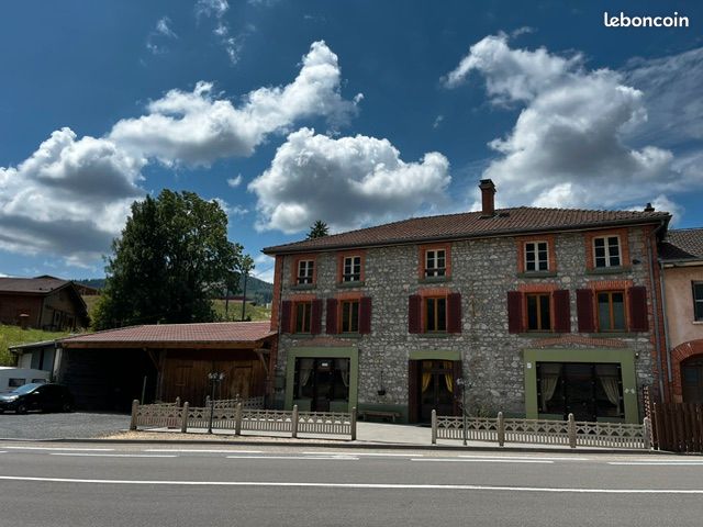 Maison 12 pièces 370 m² · à Saint-Nizier-d'Azergues · 370 m² · 228 000 €