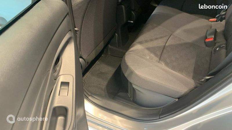 Toyota Yaris 116h Design 5p MY25 (image 32)