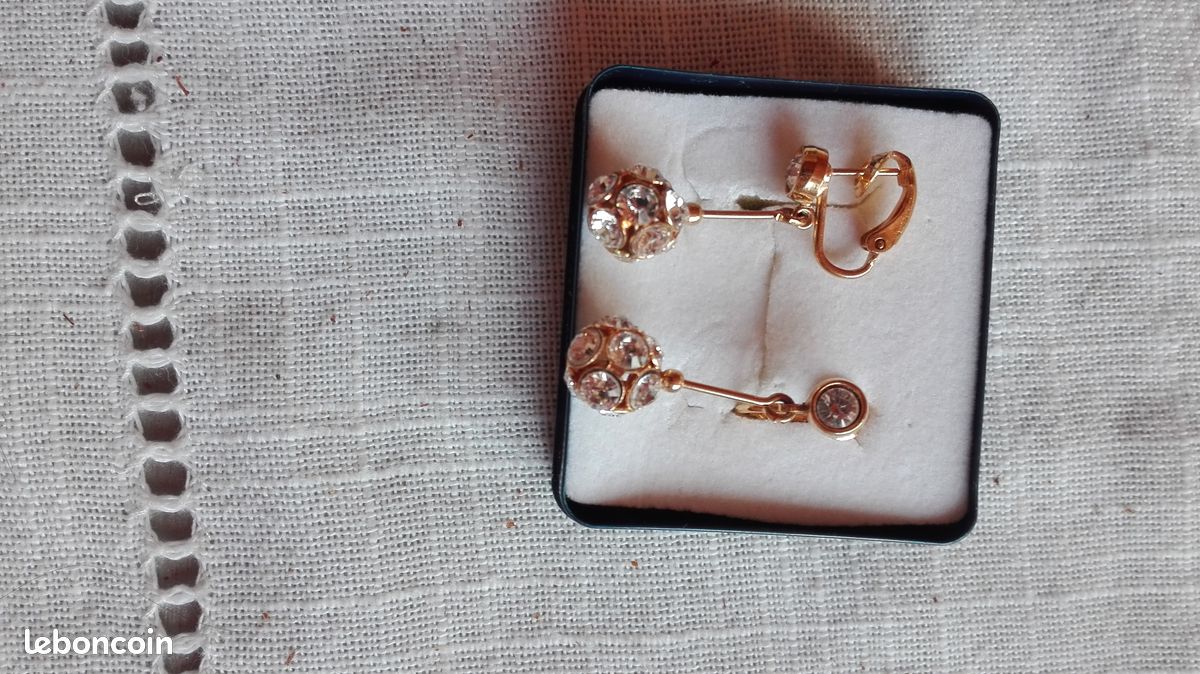 Collier + boucles d'oreilles (image 3)