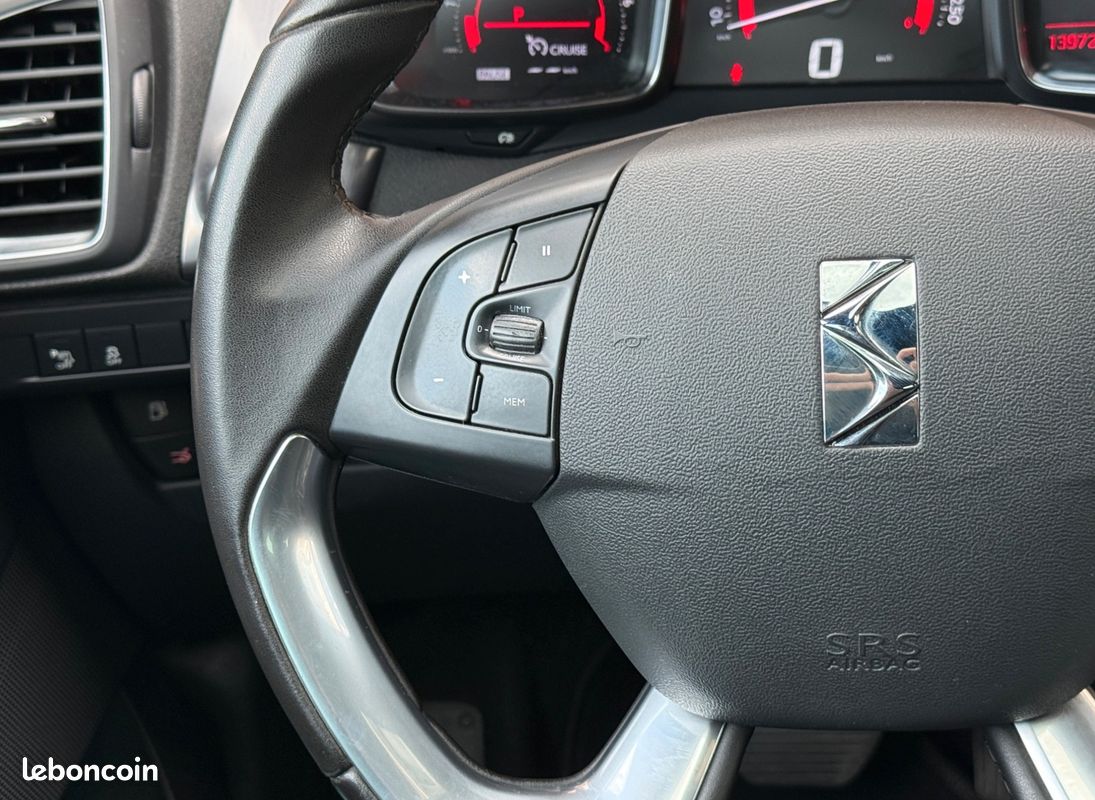 DS DS 5 1.6 THP 155CV SOCHIC BVA - MOTEUR A CHAINE - TOIT PANORAMIQUe (image 23)