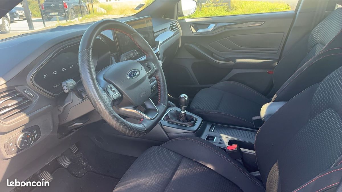 Ford Focus IV 1.0 EcoBoost Flexfuel 125 ST-Line (image 8)