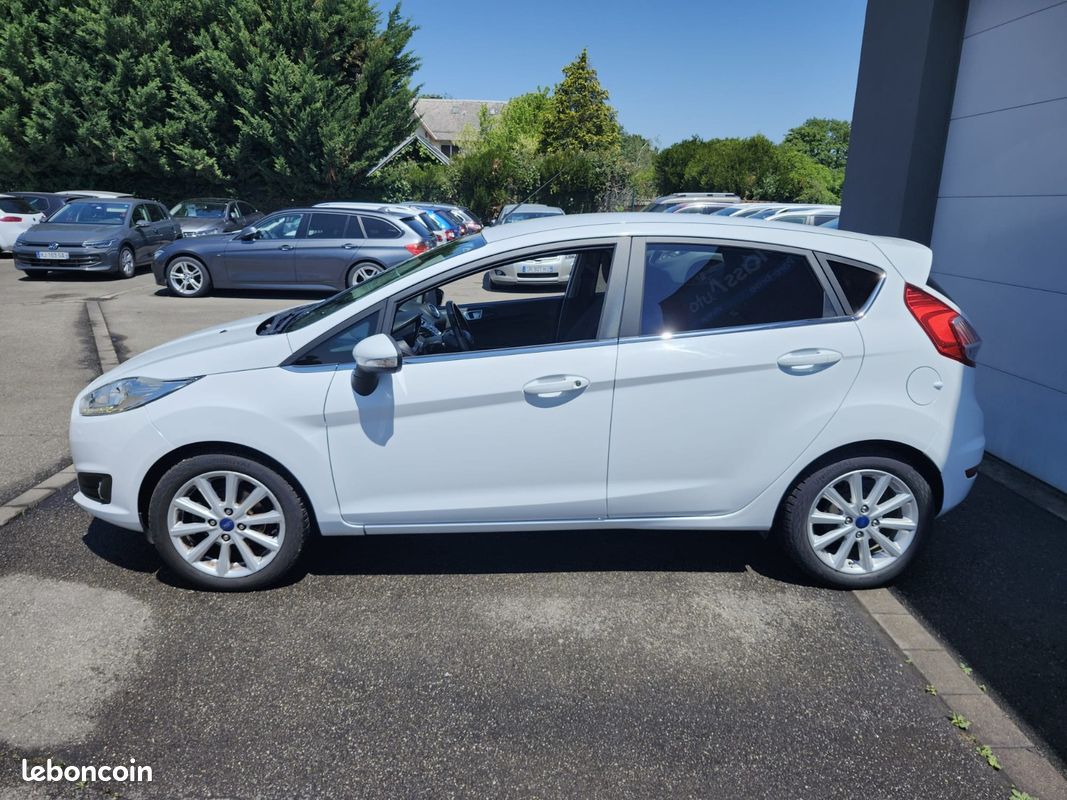 FORD Fiesta 1.5 TDCI 95ch - Titanium (image 5)