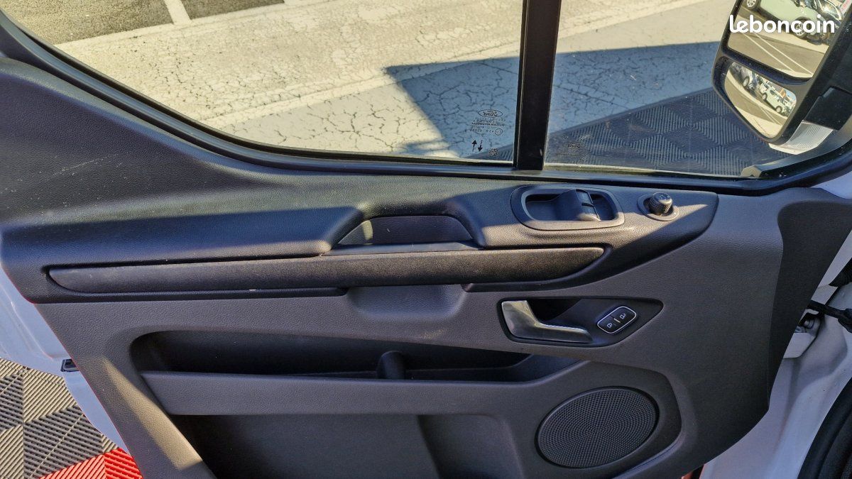 Ford Transit Custom CABINE APPROFONDIE L2H1 2.0 Ecoblue 130 Trend Business (image 18)