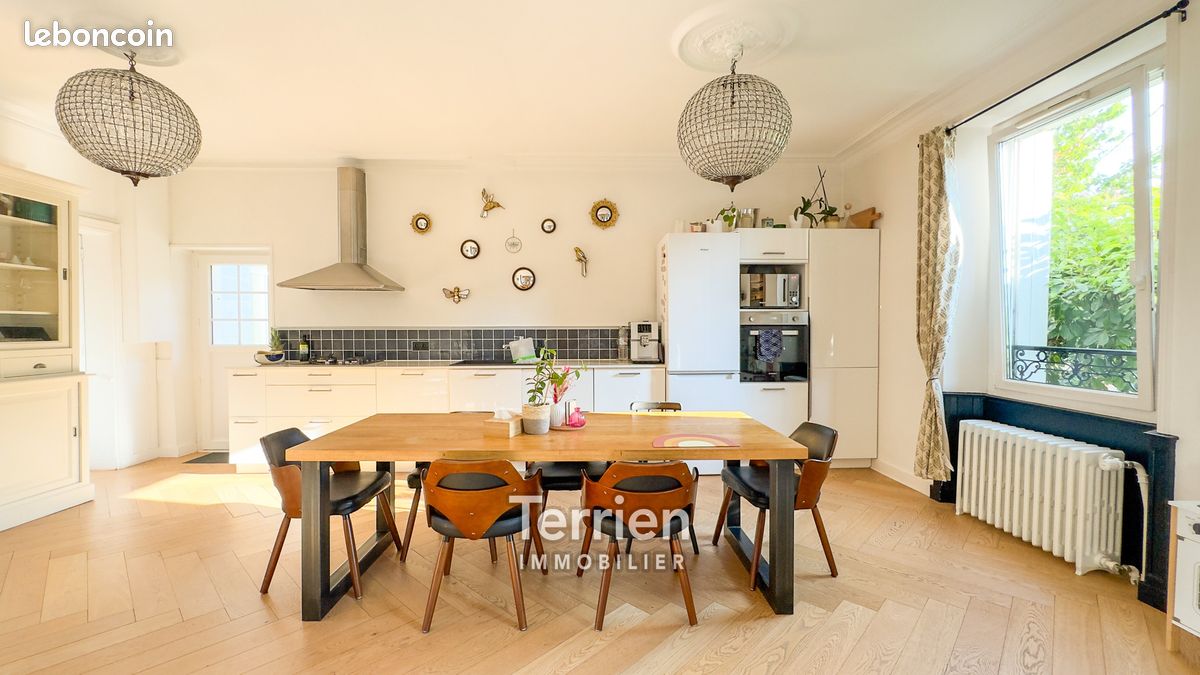 Maison 7 pièces 193 m² · à Les Ponts-de-Cé · 193 m² · 556 500 €
