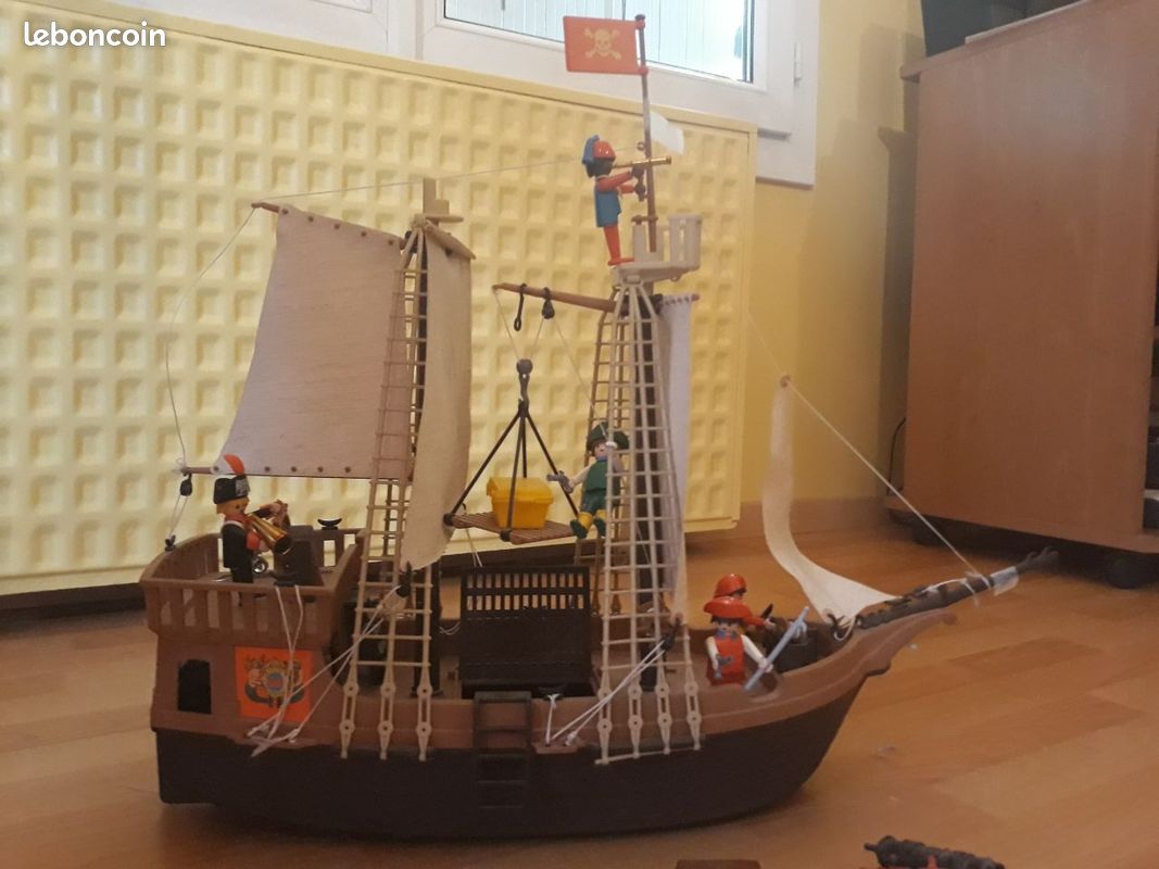 PLAYMOBIL GRAND BATEAU pirate vintage 3550 EUR 30,00 - FR