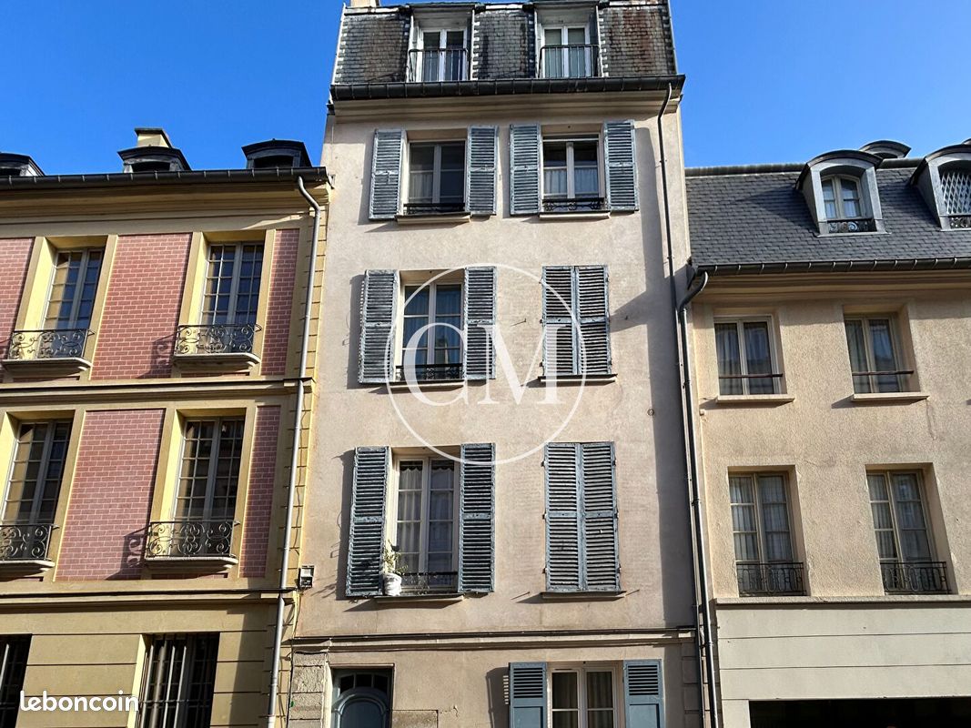 Appartement 2 pièces 28 m² · à Versailles · 28 m² · 210 000 €