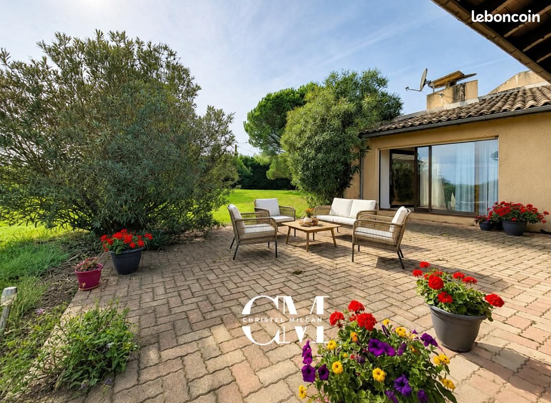 Maison 7 pièces 207 m² · à Galgon · 207 m² · 250 000 €