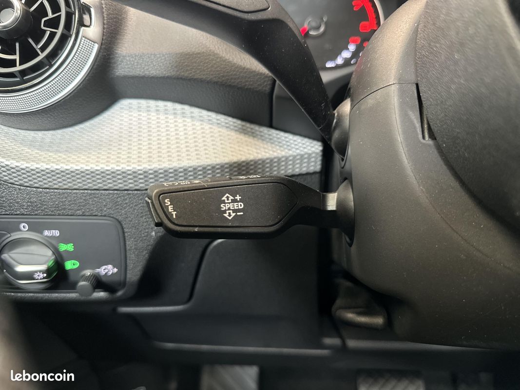 AUDI Q2 35 TFSI 150 S tronic 7 Advanced (image 12)