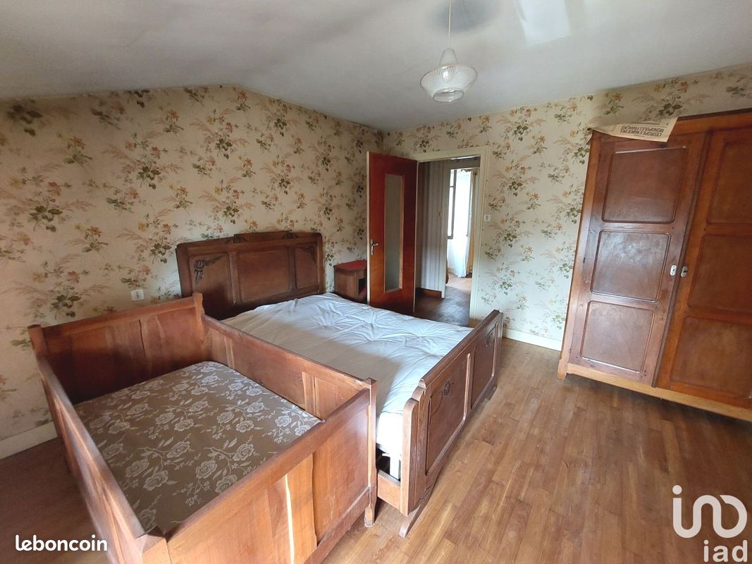 Maison 5 pièces 114 m² - Nieuil 16270 (image principale 3)