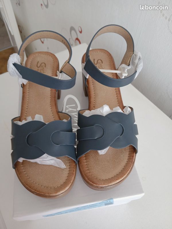 Nus pieds sandales en bois et cuir à talons 7 cm surdelle marine taille 37 (image 7)