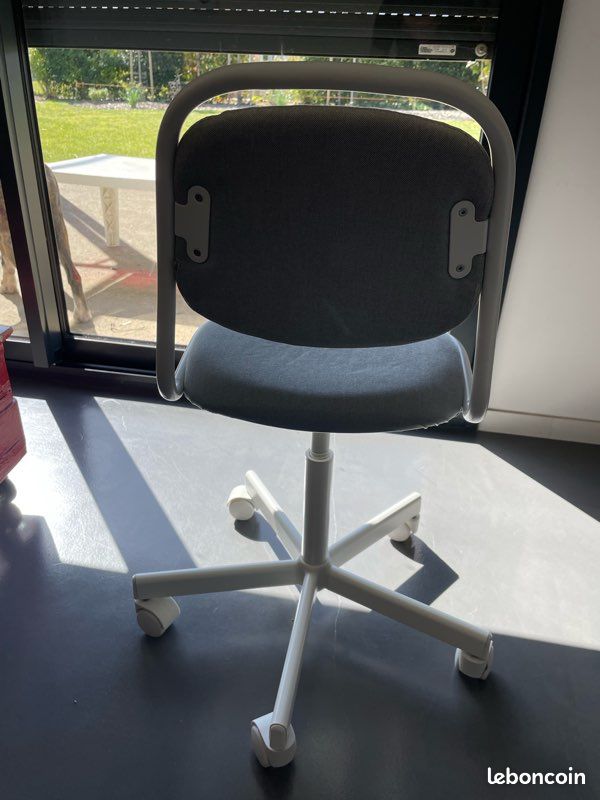 Chaise de bureau (image 1)