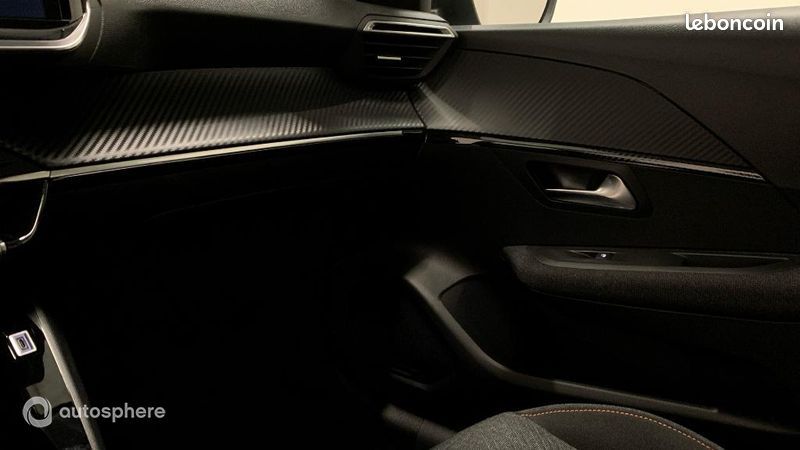 Peugeot 208 1.2 Hybrid 110ch Style e-DCS6 (image 37)