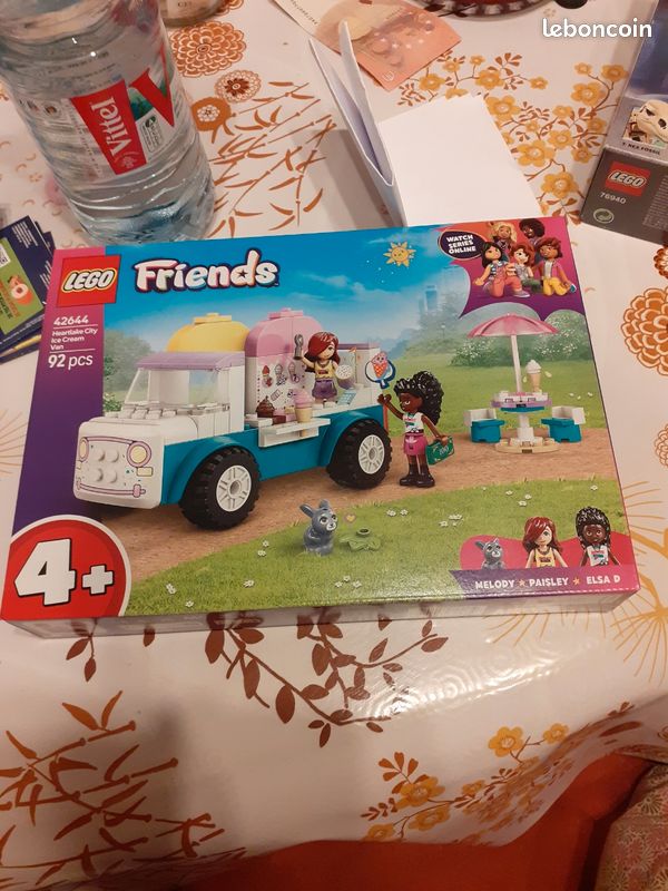 Lego friends (image 1)