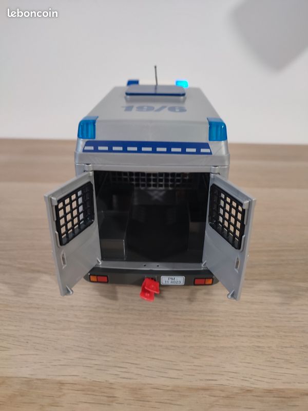 Fourgon police 4023 playmobil (image 12)