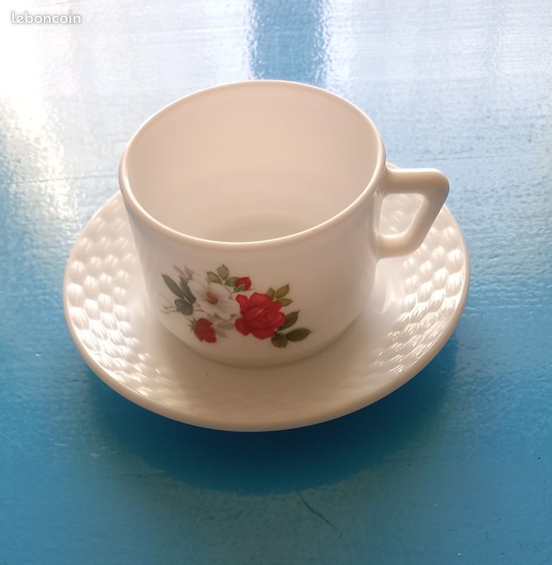 Tasse et sous tasse arcopal - France
