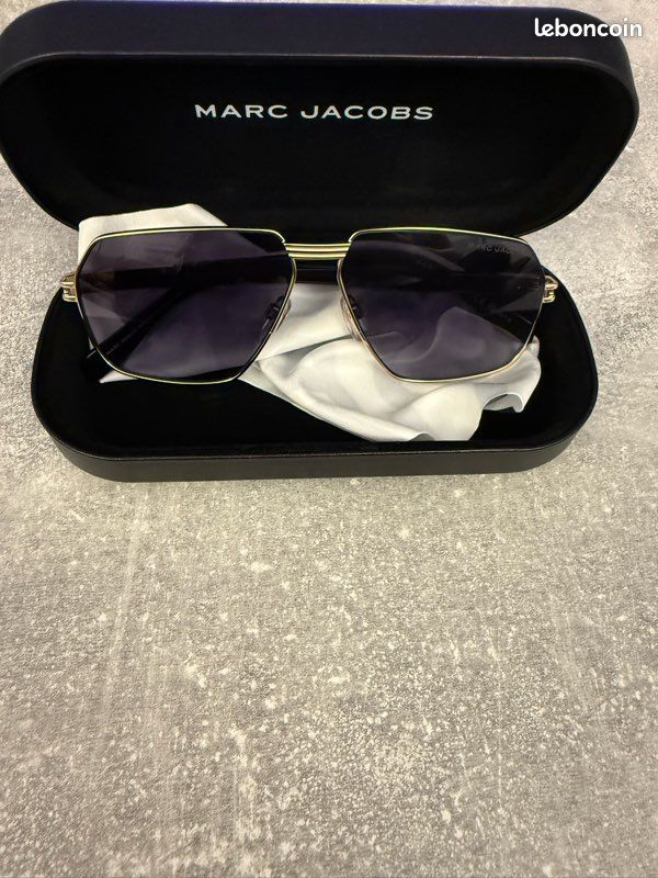 Lunettes de soleil Marc Jacobs (image 1)