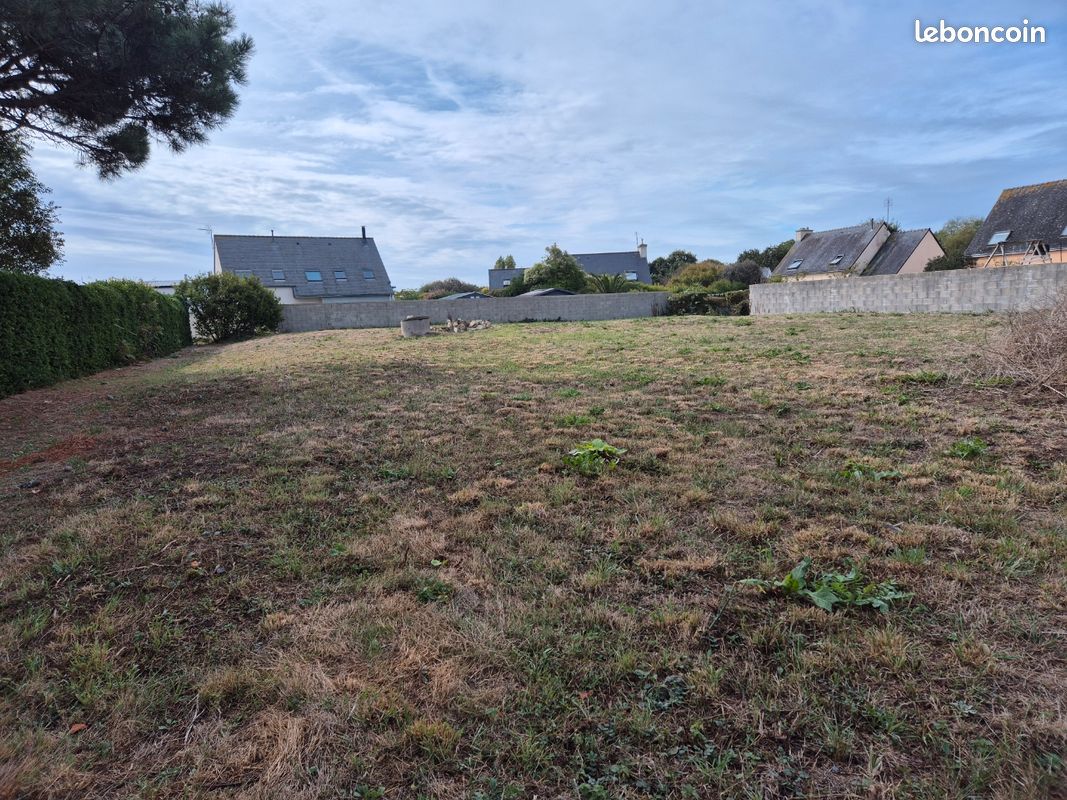 Terrain constructible à vendre · à Plomeur · 100 000 €