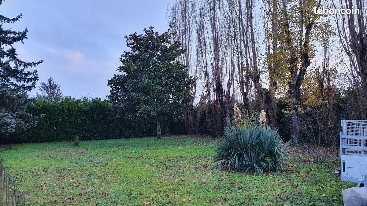 Terrain 800 m² Saint Loubes · à Saint-Loubès · 140 000 €