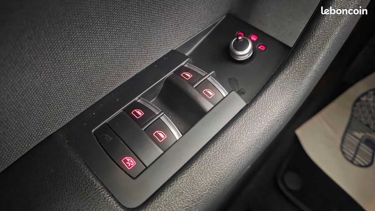 Audi a3 sportback 2.0 tdi 140 exclusive line - sieges chauffant / regulateur vitesse / distri ok (image 23)