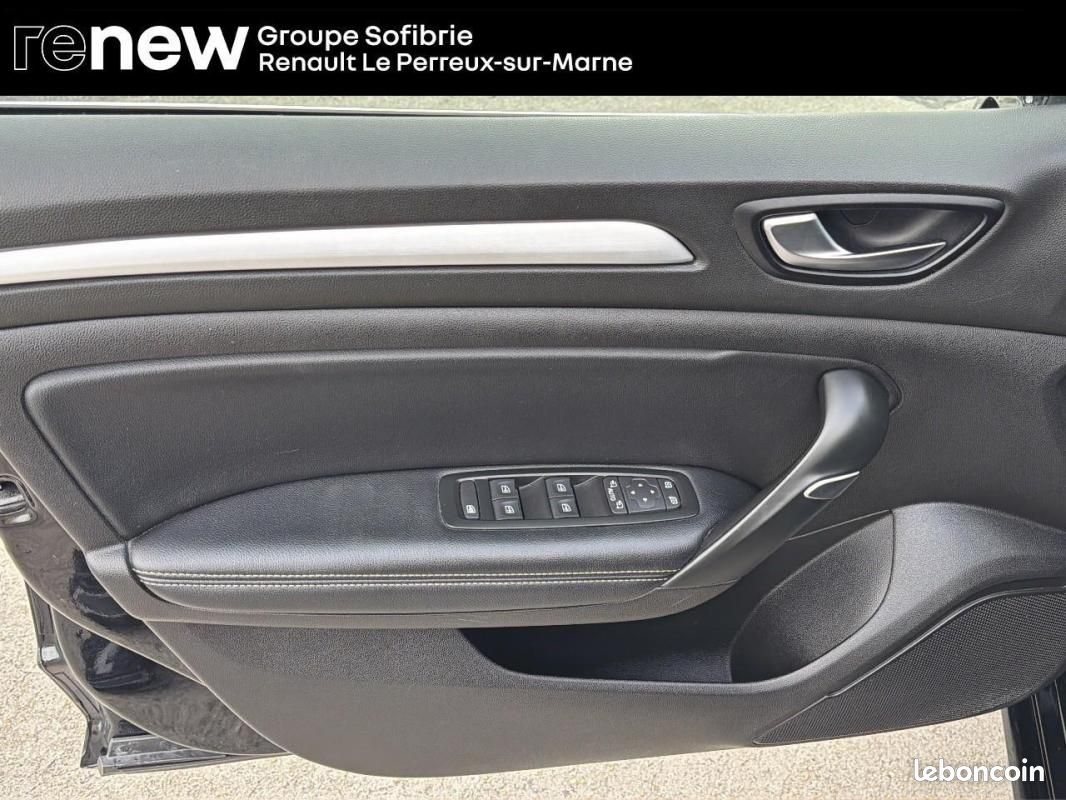 Renault Mégane IV BERLINE Blue dCi 115 - 20 Intens (image 16)