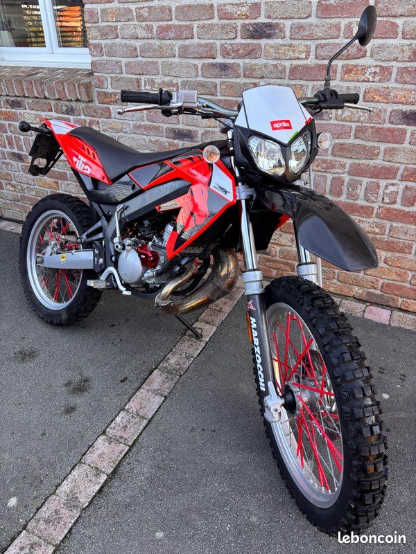 Aprilia RX 50 (2006) - Motos