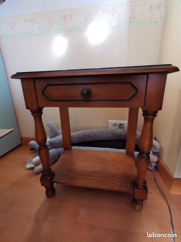 Table de chevet (image 1)