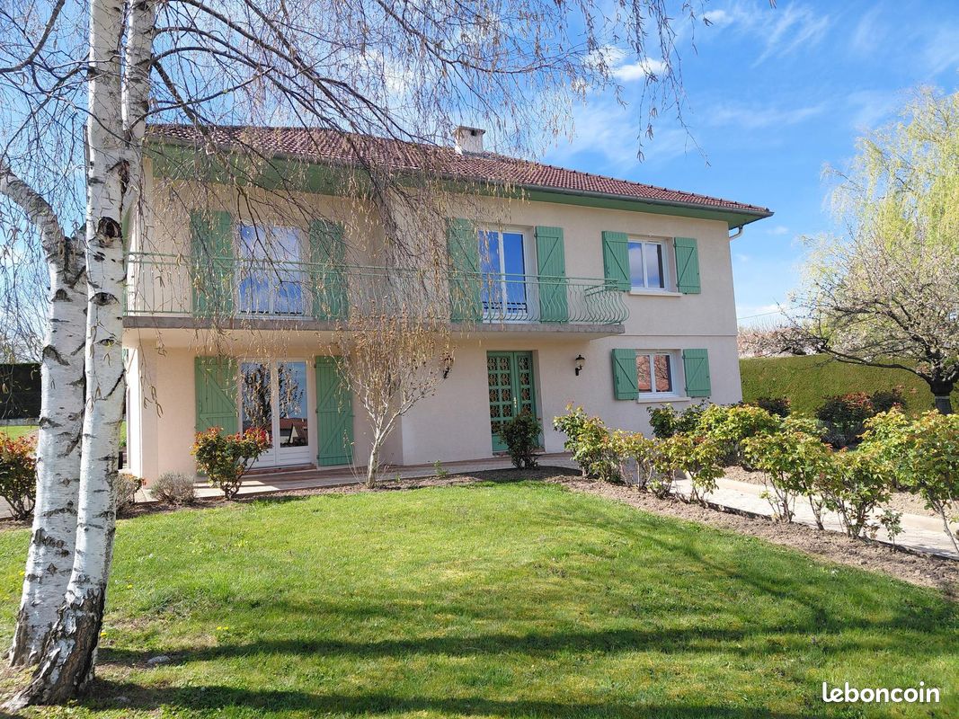 Maison 7 pièces 147 m² · à Parigny · 147 m² · 224 000 €