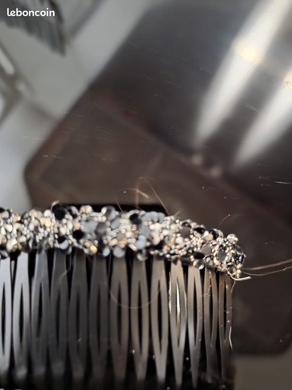 Lot De 2 Peignes à Cheveux Noirs Avec Strass - Accessoire Femme élégant